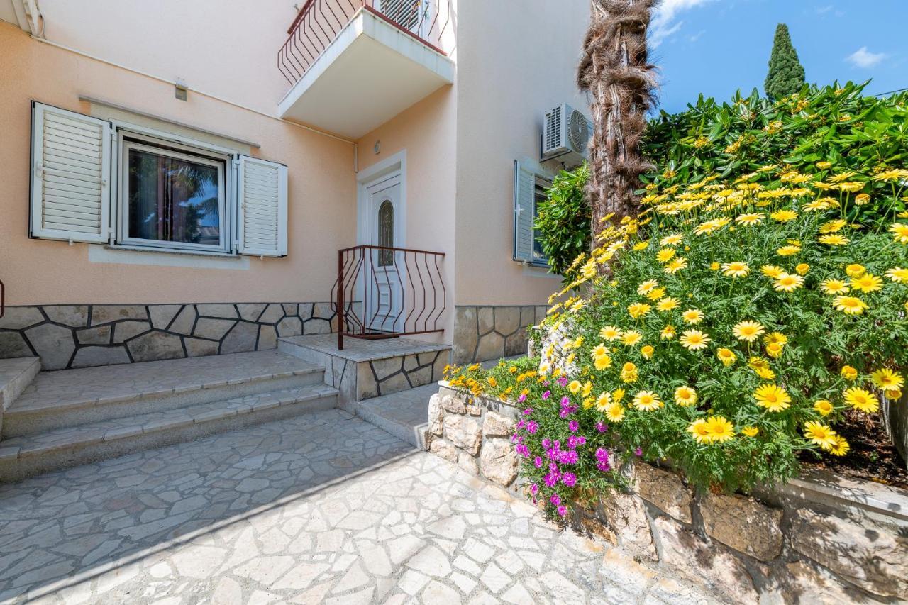 Apartments Melita Crikvenica Exterior photo